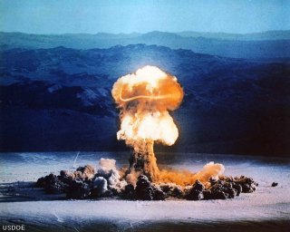 Ядерный взрыв. Изображение с сайта www.radgraphics.net
