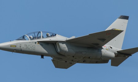 M-346 — современный итальянский учебно-тренировочный самолёт. Фото из Википедии